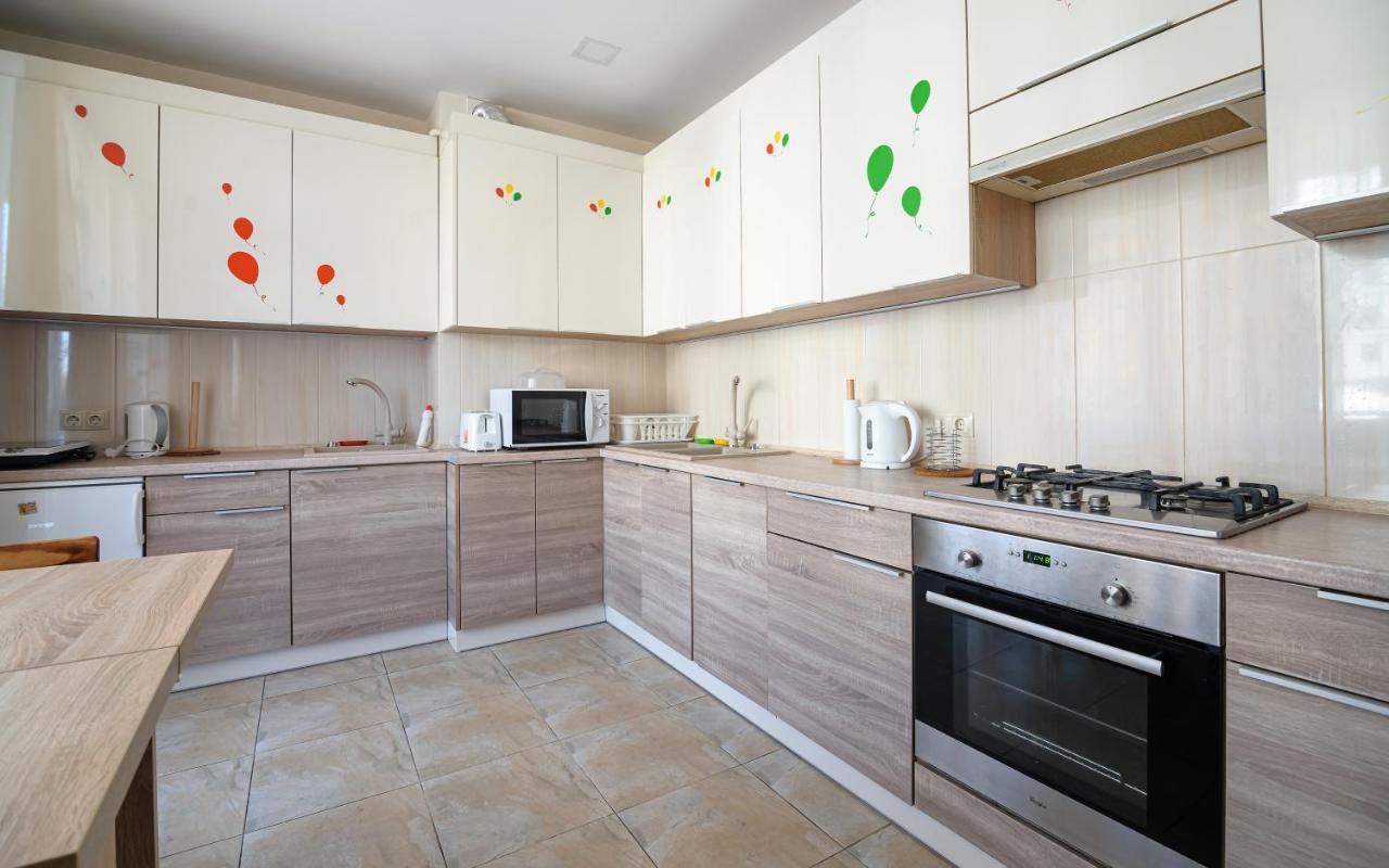 Colored Balloons - 3 Bedrooms, 3 Bathrooms, Equipped Large Apartments Liov Exterior foto